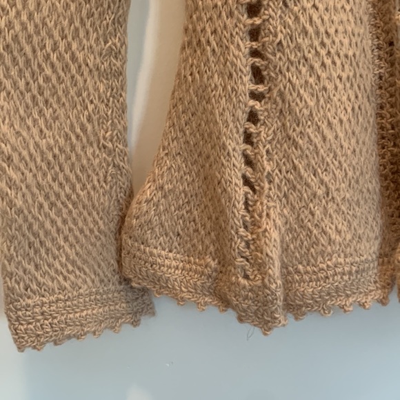Beautiful crochet sweater - Picture 9 of 9